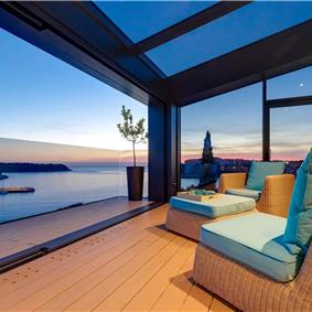 11 Bedroom Villa with Outdoor Pool and Indoor Penthouse Pool near Pula, sleeps 22-26